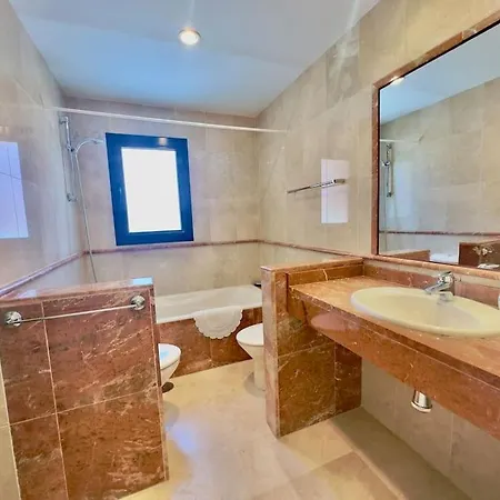 Lovely Two Bedroom Appartement Estepona