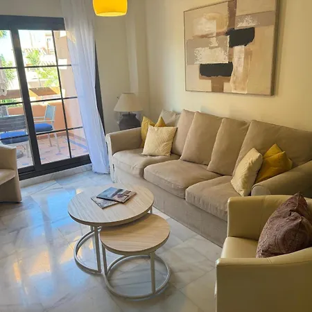 Lovely Two Bedroom Appartement *